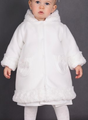 Manteau blanc bébé idéal pour baptême