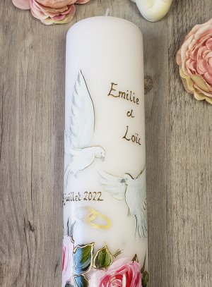 Bougie de mariage peinte à la main avec couple de colombes.
