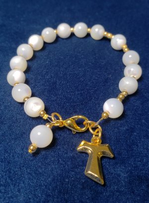 Bracelet chrétien perles de nacre croix de St Antoine