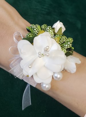 Bracelet Demoiselle d'honneur en tissu fleur satin et perle