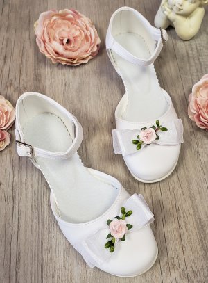 Chaussures escarpins à petits talons avec nœud et fleur