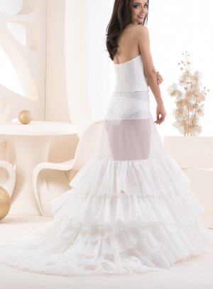 jupon robe de mariée avec traîne