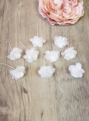 fleurs blanches pour coiffure de mariage cérémonie