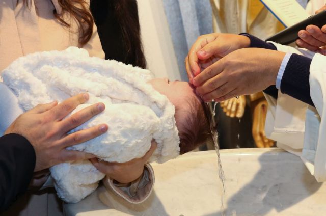 Quel linge de baptême choisir pour un baptême en hiver ?