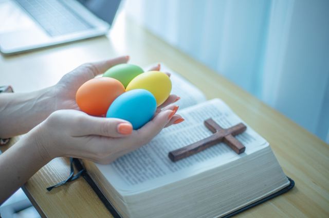 Que signifie Pâques ? et d'où viennent les oeufs de Pâques...