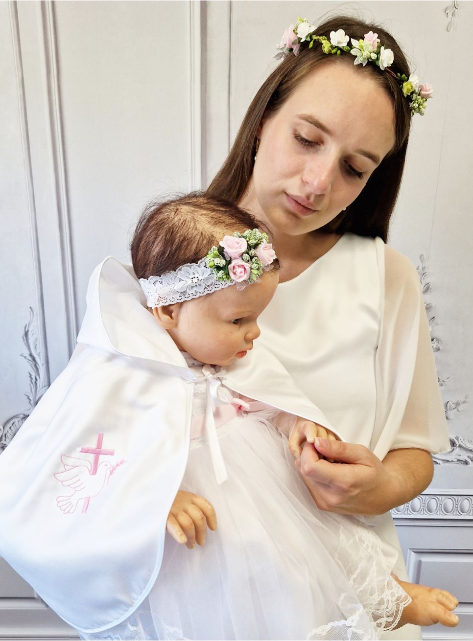 Cap de baptême et barboteuse de bapteme blanc cassé – Edelweiss Paris