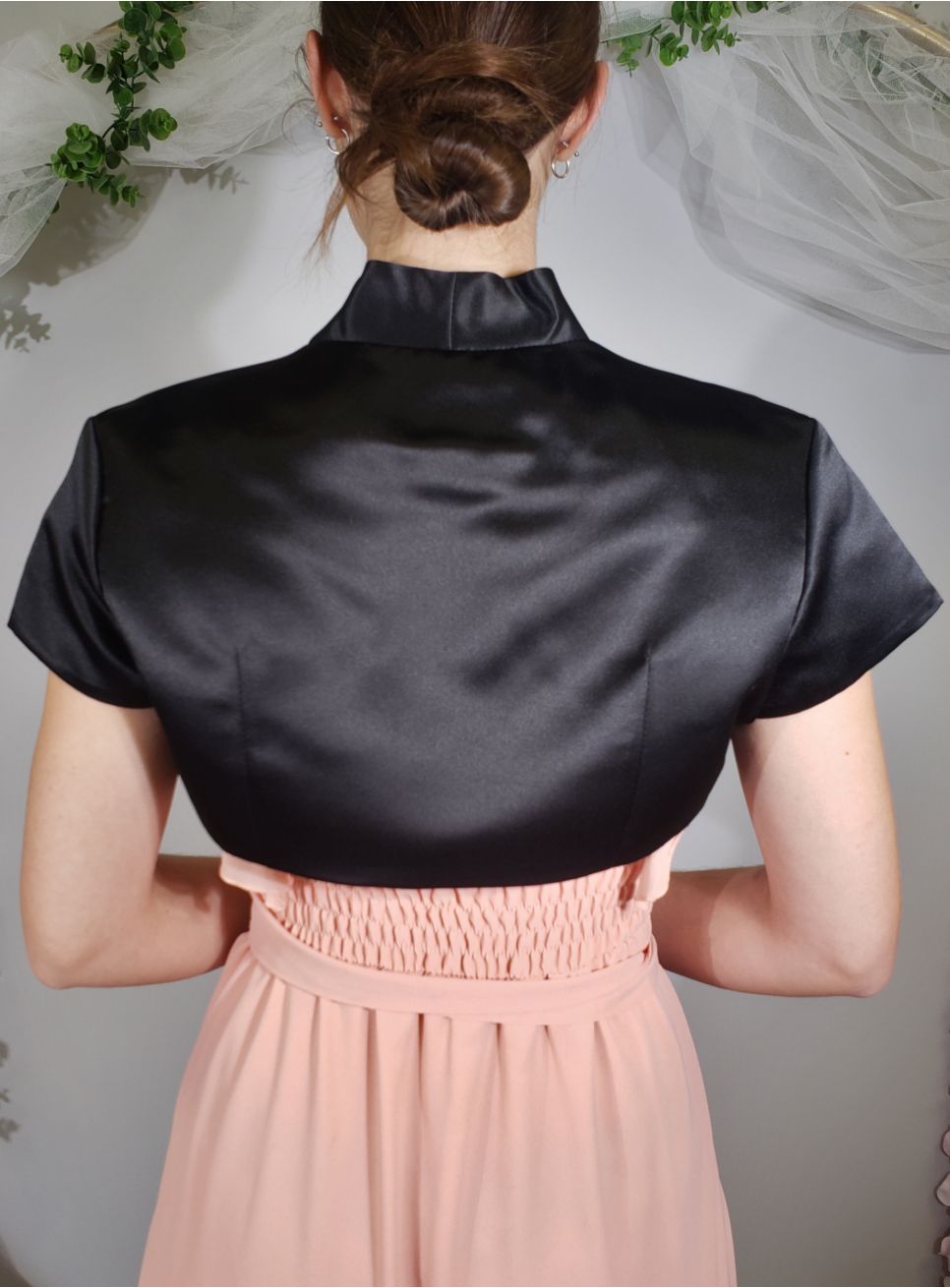 TOP À BRETELLES SATINÉ EN DENTELLE - Noir | France
