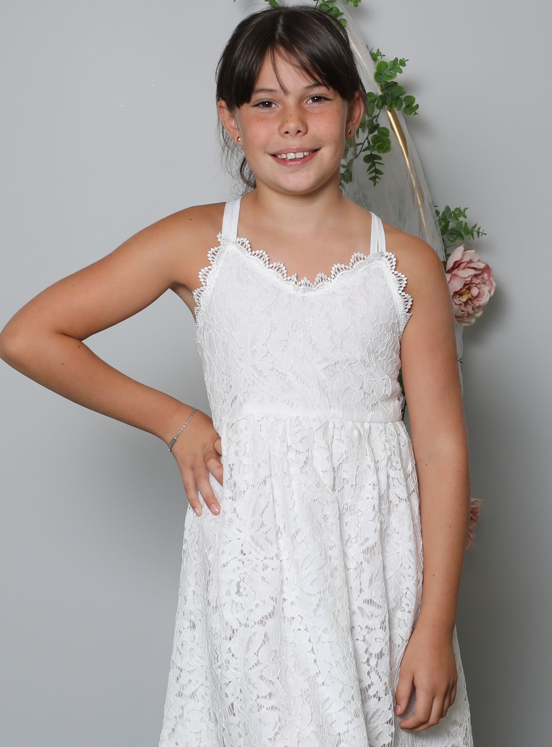 Robe rose dentelle Taille 12Ans Marque Fashion Fille neuf avec étiquette