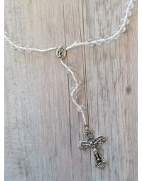 Chapelet blanc avec perles et croix