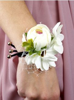 bracelet demoiselle d'honneur fleurs blanche