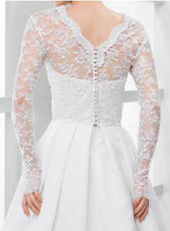 Boléro blanc mariée brodé dos boutonné manches longues