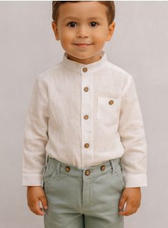 tenue mariage baptême garçon pour cérémonie chemise lin blanc et pantalon vert sauge