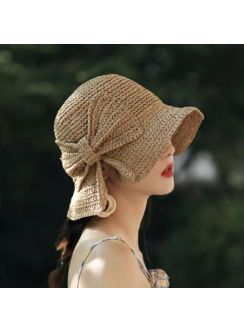Chapeau cloche pour mariage bohème beige