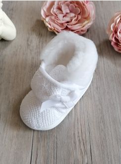 Chaussons baptême fille hiver blanc dentelle fourrés