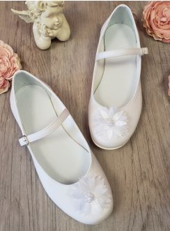 Chaussures ballerines blanches lanière cérémonie fille avec fleur tissus