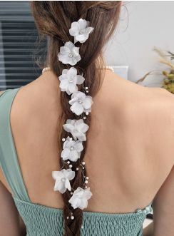 guirlande de fleurs souples pour coiffure de cérémonie