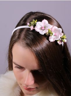 coiffure mariage enfant - serre tête fleur effet naturel