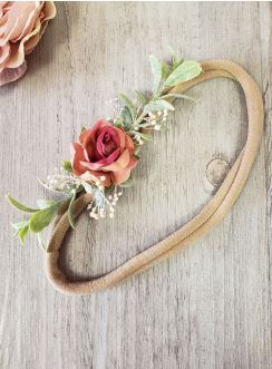 Bandeau coiffure bohème petite fille avec fleur