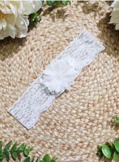 Bandeau bébé dentelle blanche – Fleur tissu & perles élégantes