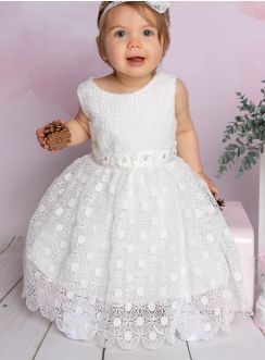 Une robe dentelle petite fille pour mariage