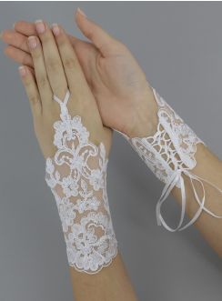 Mitaines mariage femme court tout en dentelle