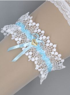 Jarretière dentelle et satin au cœur d'or
