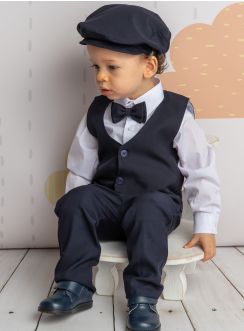 La tenue marine mariage parfaite pour votre bébé garçon
