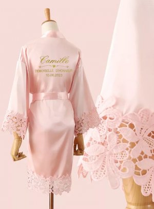 pyjamas, nuisettes et kimonos rose