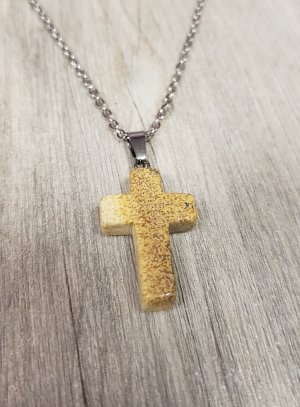 croix et chapelet beige